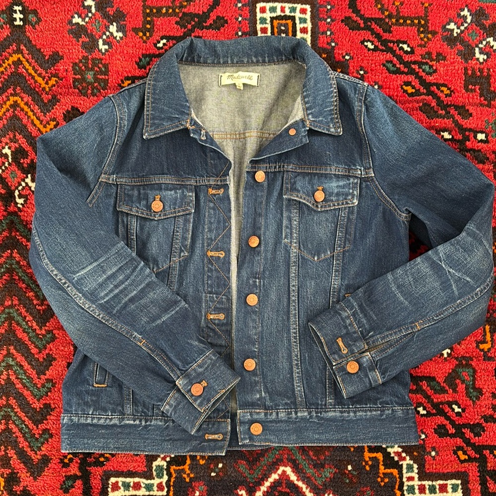 Madewell women’s Jean Jacket size L